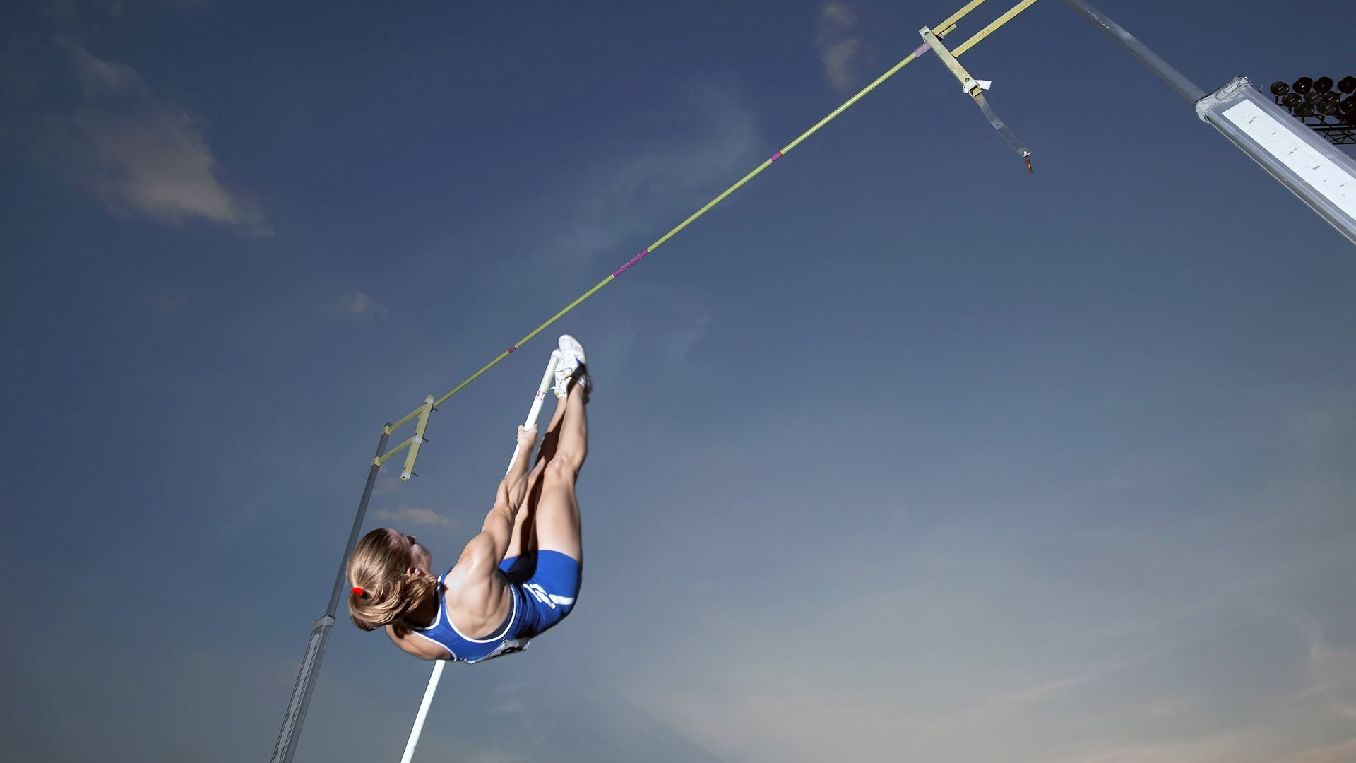 开云下载-很有张力。我们先来提炼一个能抓住眼球、又富有文学感的标题